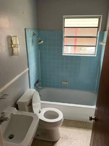 Main picture of 726 Tecumseh Trl