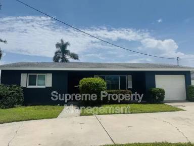 Main picture of 4837 Dover St NE