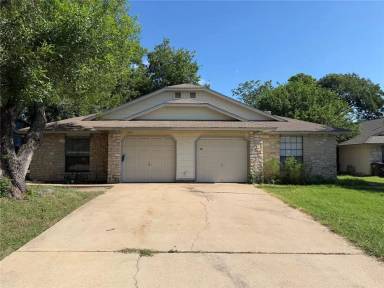 Main picture of 1010 Woodlief Trl