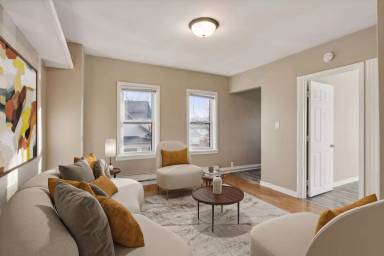 Main picture of 940 3rd St E