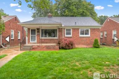 Main picture of 1339 Venice St