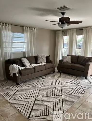Main picture of 831 106th Ave N