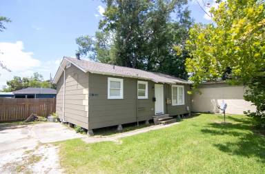 Main picture of 2608 Common St