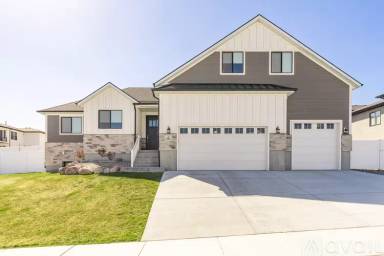 Main picture of 14226 S Maddy Heights Cir