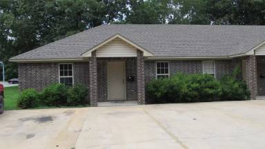Main picture of 1412 S Church St