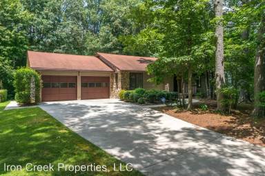 Main picture of 22 Glen Crest Dr
