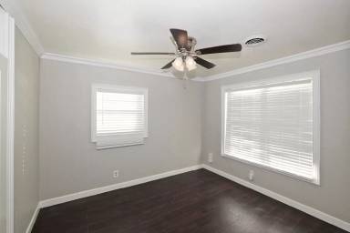 Main picture of 3126 S Fairfield St