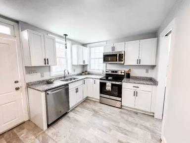 Main picture of 151 S Main St