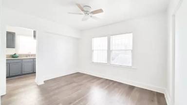 Main picture of 441 W Melrose Way