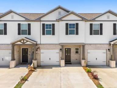 Main picture of 409 N Gay Ave
