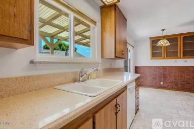Main picture of 8667 Medford St