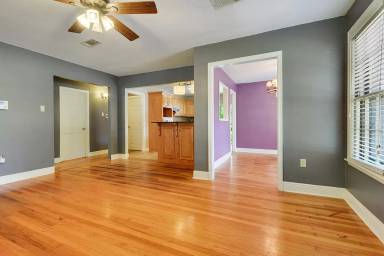 Main picture of 229 East Dr