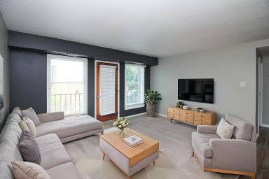 Main picture of 3215 S Westbrooke Ln