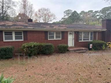 Main picture of 208 Ridgewood Dr