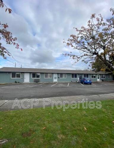 Main picture of 200 8th St