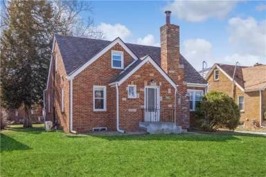 Main picture of 4706 Urbandale Ave