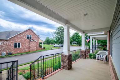 Main picture of 456 Pond Apple Rd