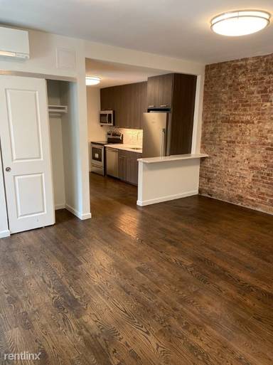 Main picture of 400 W 40th St