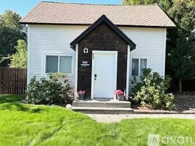 Main picture of 823 N 6th St