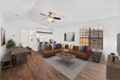 Main picture of Travis Oaks Condominiums