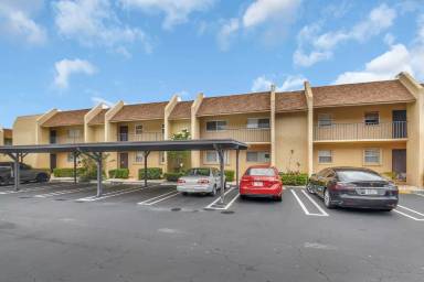 Main picture of 2845 SW 22nd Ave