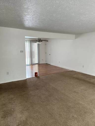 Main picture of 2-4 Rose Cir