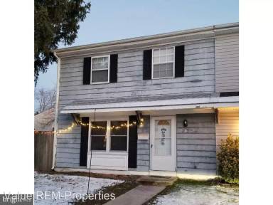 Main picture of 5 Lerner Ct