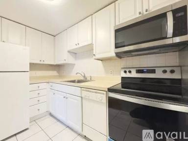 Main picture of 96 Fountain Ln