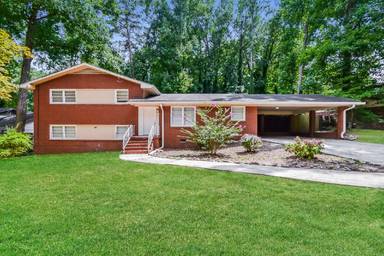 Main picture of 5730 Deerfield Trl