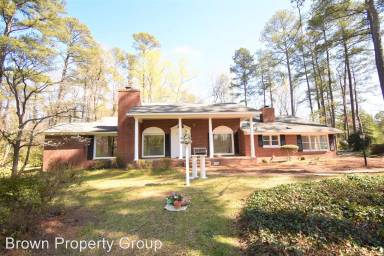 Main picture of 6522 Blake Rd