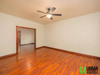 Main picture of 1507 W Gardner Ave