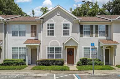 Main picture of 8408 Thornbush Ct