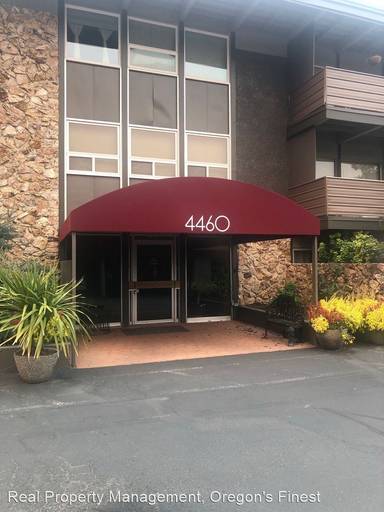 Main picture of 4460 SW Scholls Ferry Rd