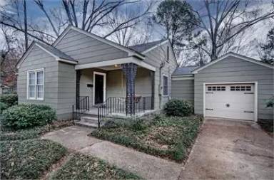 Main picture of 107 S Park Dr