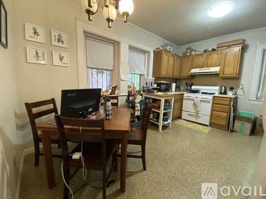 Main picture of 1215 Beacon St