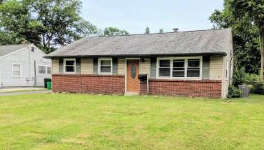 Main picture of 158 Peterson Blvd