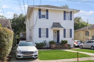 Main picture of 5828 Clara St