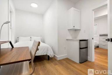 Main picture of 695 Bennington St