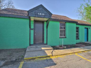 Main picture of 5810 NW 41st St
