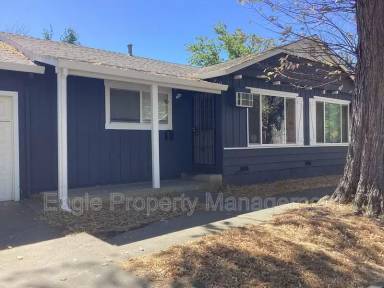 Main picture of 2427 33rd St