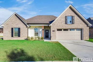 Main picture of 104 Claystone Rd