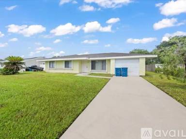 Main picture of 1100 Hooper Ave NE