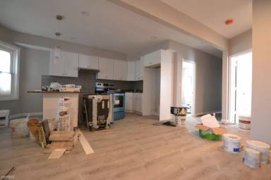Main picture of 25 Long Ave