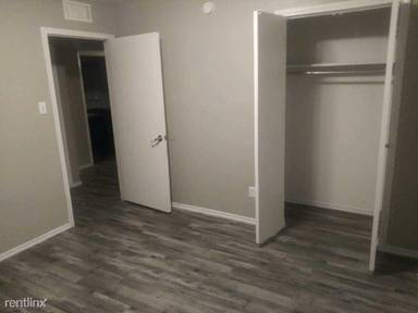 Main picture of 5000 S Hampton Rd