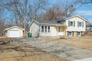 Main picture of 8171 Harbach Blvd