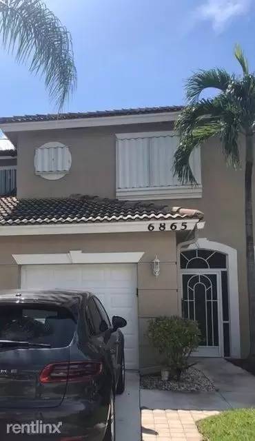 Main picture of 6865 Brook Hollow Rd