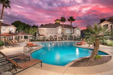 Main picture of Villas on Hampton Avenue