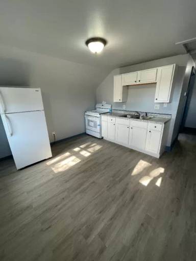 Main picture of 7113 W National Ave