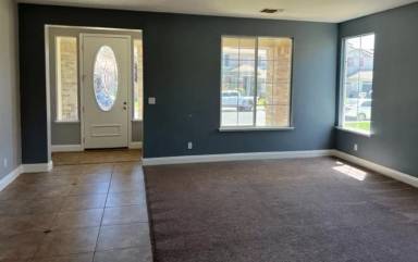 Main picture of 235 Amesbury Ct