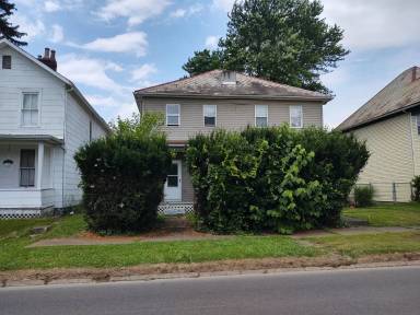 Main picture of 1049 Moxahala Ave